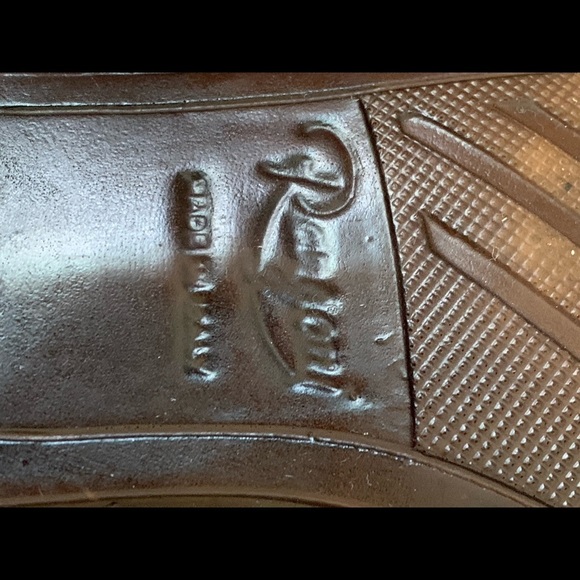 Flats - Picture 8 of 8